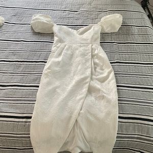 Beautiful white dress! Great for a bride!